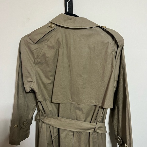 Burberrys Tan Trench Coat - Picture 9 of 13